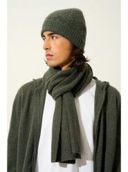AUTHENTIC CASHMERE Kaszmirowy szal "Apolline" w kolorze khaki - 180 x 30 cm rozmiar: onesize. Brązowe szaliki i kominy damskie AUTHENTIC CASHMERE, na lato, bez wzorów, z kaszmiru. Za 360.17 zł.