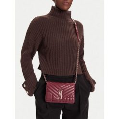 Torebka Steve Madden. Czarne torebki klasyczne damskie Steve Madden, bez wzorów, bez dodatków. Za 429.99 zł.