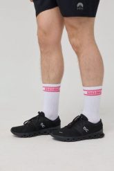 Skarpetki OOSC CREW - Różowe. Czerwone skarpetki damskie OOSC, bez wzorów, z bawełny. Za 58.99 zł.