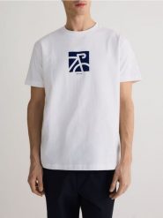 T-shirt comfort z nadrukiem - biały. Białe t-shirty męskie Reserved, l, bez wzorów, z bawełny, bez kołnierzyka. W wyprzedaży za 49.99 zł.