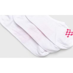 Vans - Skarpetki (3-pack). Białe skarpetki damskie Vans, bez wzorów, z bawełny. W wyprzedaży za 39.90 zł.