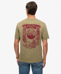 Superdry T-shirt Tokyo Narrative Loose z bawełny organicznej – luźny krój. Zielone t-shirty damskie Superdry., xl, bez wzorów, z bawełny, bez kołnierzyka. Za 193.25 zł.