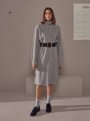 Rodier Sukienka w kolorze szarym rozmiar: XL. Szare sukienki damskie Rodier, na co dzień, xl, bez wzorów, z wełny, klasyczne, bez kołnierzyka, bez ramiączek, midi, proste. Za 347.99 zł.