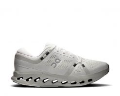 Buty do biegania męskie On Cloudsurfer 2 ivory/iceberg. Białe buty fitness męskie On, do biegania. Za 783.40 zł.