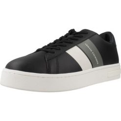Buty ARMANI EXCHANGE LONDON Czarny. Czarne buty trekkingowe męskie Armani Exchange, z syntetyku, bez zapięcia. Za 445.99 zł.