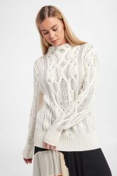 Sweter damski TWINSET. Swetry klasyczne damskie Twinset Milano, l, bez kołnierzyka. W wyprzedaży za 875.07 zł.