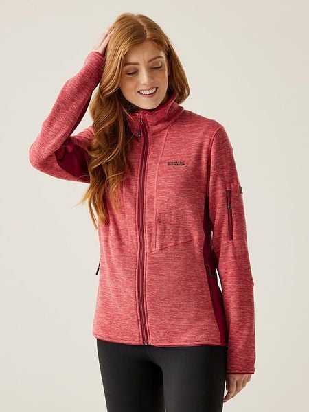 Regatta Kurtka polarowa "Ralina" w kolorze czerwonym rozmiar: 36. Czerwone kurtki damskie Regatta, bez wzorów, z polaru, bez kaptura. Za 96.37 zł.