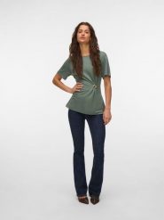 Vero Moda Bluzka w kolorze zielonym rozmiar: M. Zielone bluzki damskie Vero Moda, m, z aplikacjami, bez kołnierzyka, bez ramiączek. Za 84.99 zł.