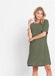 Sukienka T-shirtowa oversize. Czarne sukienki damskie bonprix, bez wzorów, eleganckie, bez kołnierzyka, bez ramiączek, oversize. Za 69.99 zł.