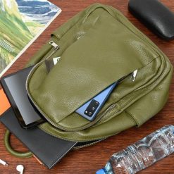 Włoski Plecak Skórzany A4 damski dużo kieszeni oliwkowy C79. Zielone plecaki damskie bez wzorów. Za 351.90 zł.