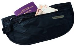 TRAVELSAFE Portfel Money Belt Lightweight black. Czarne portfele damskie TRAVELSAFE, bez wzorów, z materiału. Za 37.70 zł.