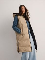 Długa dwustronna kamizelka z kapturem - beżowy. Brązowe kamizelki damskie Reserved, l, z tkaniny, długie. W wyprzedaży za 119.99 zł.