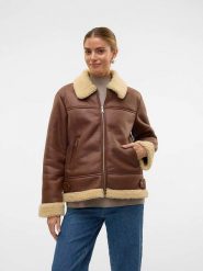 Vero Moda Kurtka przejściowa w kolorze brązowym rozmiar: S. Brązowe kurtki damskie Vero Moda, s, bez wzorów, z futra, bez kaptura. Za 131.74 zł.