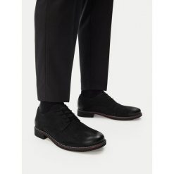 Półbuty Lasocki. Czarne półbuty męskie Lasocki, bez zapięcia. Za 229.99 zł.