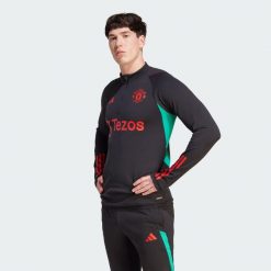 Bluza do piłki nożnej męska Adidas Manchester United Tiro 23 Training Top. Czarne bluzy z kapturem męskie Adidas, m, z materiału. Za 269.95 zł.