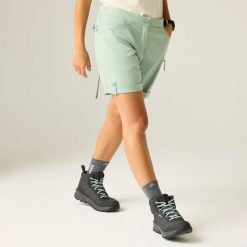 Szorty damskie Dare 2B Melodic III. Zielone szorty damskie Dare 2b, bez wzorów, z nylonu. Za 229.99 zł.