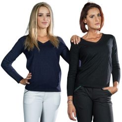 Damski sweter v-neck Flags&Cup Nostava. Niebieskie swetry klasyczne damskie FLAGS&CUP, na zimę, bez kołnierzyka. Za 298.50 zł.