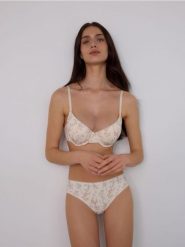 Majtki figi 3 pack - kremowy. Białe figi damskie Reserved, l, bez wzorów. W wyprzedaży za 39.99 zł.
