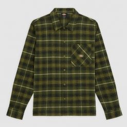 Koszula Dickies Forest Check Cypress. Zielone koszule męskie Dickies, m, bez wzorów, bez kołnierzyka, bez ramiączek. W wyprzedaży za 254.80 zł.