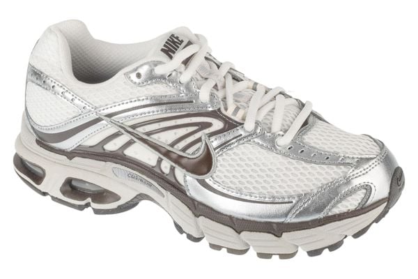Buty sportowe Sneakersy damskie, Air Max Moto 2K. Białe buty sportowe na co dzień damskie Nike, bez wzorów, z materiału, trekkingowe, nike air max. Za 519.99 zł.