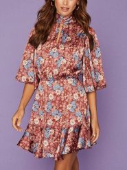 Milan Kiss Sukienka w kolorze brązowo-niebieskim ze wzorem rozmiar: L. Brązowe sukienki damskie Milan Kiss, l, bez wzorów, bez kołnierzyka, bez ramiączek, mini. Za 105.63 zł.