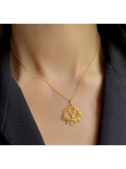 Les Petites Précieuses Pozłacany naszyjnik z zawieszką - dł. 40 cm rozmiar: onesize. Żółte naszyjniki damskie Les Petites Précieuses, pozłacane. Za 65.99 zł.