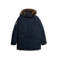 Parka z syntetycznym futrem Superdry Everest. Niebieskie parki męskie Superdry., na zimę, m, bez wzorów, z syntetyku. W wyprzedaży za 755.90 zł.