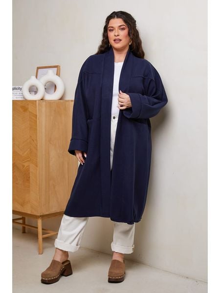 Curvy Lady Płaszcz przejściowy w kolorze granatowym rozmiar: 40/42. Niebieskie płaszcze damskie Curvy Lady, bez wzorów, klasyczne. Za 204.48 zł.