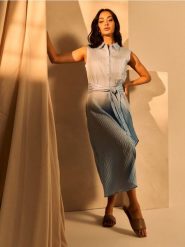 Sukienka midi z materiałowym wiązaniem i wiskozą - błękitny. Niebieskie sukienki damskie Sinsay, l, bez wzorów, z materiału, bez kołnierzyka, bez ramiączek, midi. Za 59.99 zł.