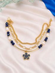 L'Atelier de Gaia Pozłacana bransoletka z lapis lazuli i cyrkoniami na kostkę rozmiar: onesize. Białe bransoletki damskie L'Atelier de Gaia, pozłacane. Za 46.95 zł.