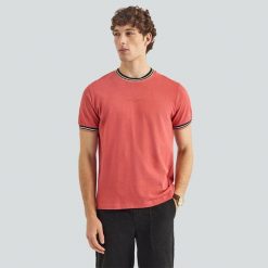 T-shirt męski Nautica Seaton. Czerwone t-shirty męskie Nautica, m, bez wzorów, z bawełny, bez kołnierzyka. Za 199.00 zł.