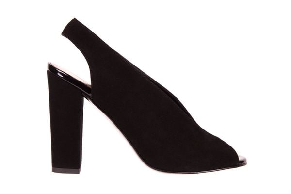 Sandały Bayla-056 8043-21 Czarne Sandały, Skóra naturalna - 41. Czarne sandały damskie Bayla, bez wzorów, ze skóry, bez obcasa, na obcasie. W wyprzedaży za 134.10 zł.