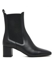 LOVE MOSCHINO Botki JA21085G0NIA0000 Czarny. Czarne botki damskie Love Moschino, ze skóry, bez obcasa, na słupku, bez zapięcia. Za 1,079.00 zł.