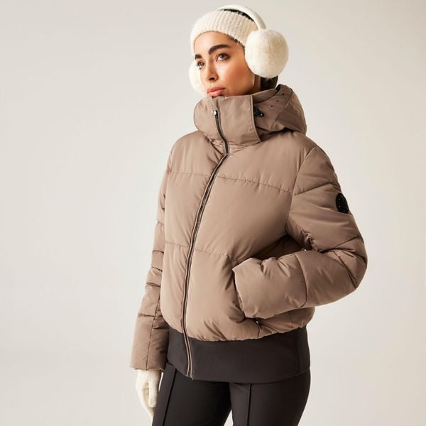 Kurtka narciarska damska z membraną Glitz Dare 2b. Brązowe kurtki damskie Dare 2b, na zimę, bez wzorów, z polaru, bez kaptura. Za 899.99 zł.