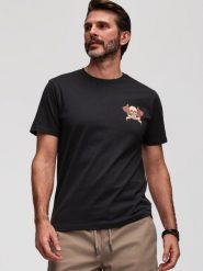 Bawełniany męski T-shirt o kroju regular z printem w stylu vitage tattoo - czarny V2 - Rozmiar: M. Czarne t-shirty męskie Ombre Clothing, m, bez wzorów, z bawełny, bez kołnierzyka. W wyprzedaży za 59.99 zł.