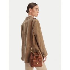 Torebka Guess. Brązowe torebki klasyczne damskie Guess, z aplikacjami, bez dodatków. Za 1,269.00 zł.