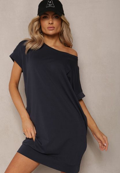 Granatowa T-shirtowa Sukienka Pudełkowa z Elastycznej Bawełny Ellensa. Niebieskie sukienki damskie Renee, l, bez wzorów, z bawełny, wakacyjne, bez kołnierzyka, bez ramiączek, mini. Za 49.99 zł.