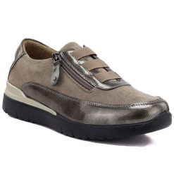 Półbuty damskie na platformie khaki Sabatina DM26-A2. Brązowe półbuty damskie Sabatina, bez wzorów, z nubiku, eleganckie, bez obcasa, na platformie. Za 149.99 zł.