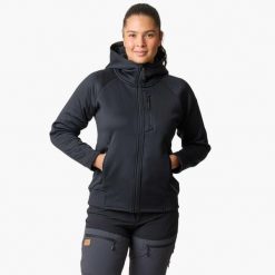 Bluza z kapturem Hiking damska Swedemount Lofoten Tech Stretch Hood wodoodporna. Czarne bluzy z kapturem damskie SWEDEMOUNT. Za 329.99 zł.