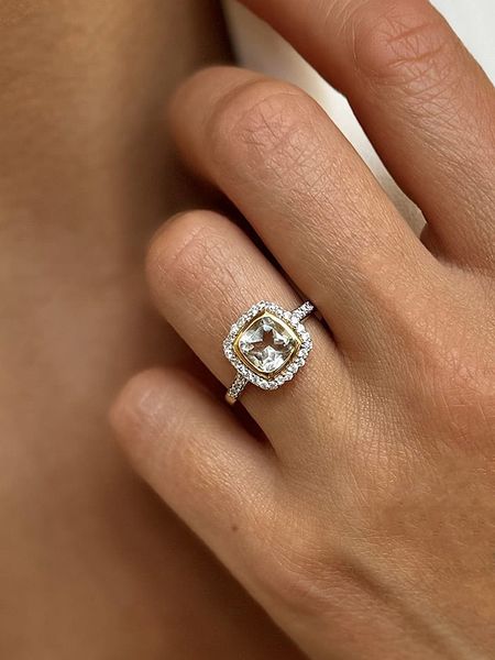 Les Petites Précieuses Pozłacany pierścionek z cyrkoniami i ametystem rozmiar: 60. Zielone pierścionki damskie Les Petites Précieuses, z ametystem, pozłacane. Za 217.99 zł.