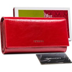 Portfel skórzany Peterson PTN PL-490 czerwony. Czerwone portfele damskie Peterson, bez wzorów, ze skóry. Za 153.99 zł.