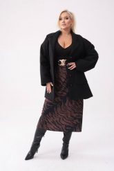 Elegancki czarny płaszcz Buclette z szerokim paskiem COSY PLUS SIZE XXL OVERSIZE. Czarne płaszcze damskie Moda Size Plus Iwanek, plus size, bez wzorów, z dzianiny, biznesowe, plus size. W wyprzedaży za 299.90 zł.