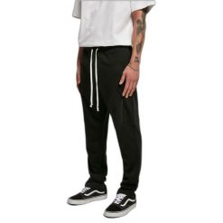 Jogging Urban Classics Low Crotch Cargo. Czarne szorty męskie Urban Classics, bez wzorów. Za 307.50 zł.