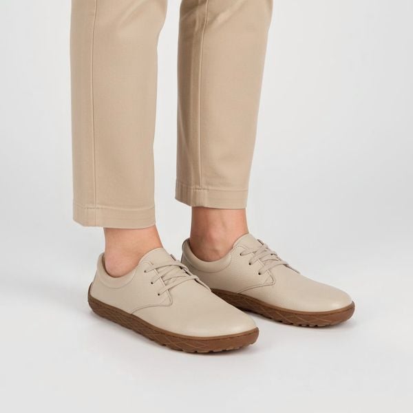 Półbuty damskie Barefoot Armodo, cholewka ze skóry naturalnej cienka elastyczna podeszwa szeroki nosek lekka forma do codziennego chodzenia, beżowe,. Brązowe półbuty damskie Armodo, bez wzorów, ze skóry, biznesowe, bez obcasa. Za 359.00 zł.