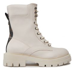 Trapery Guess. Trapery damskie Guess, bez obcasa. Za 709.99 zł.