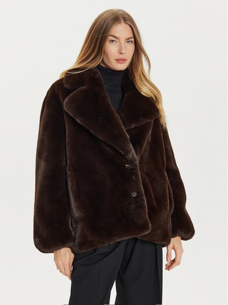 PINKO Futro 104321 A1ZO Brązowy Regular Fit. Brązowe futra damskie Pinko. Za 1,479.00 zł.