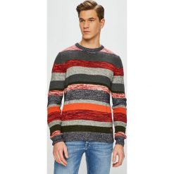 Tom Tailor Denim - Sweter 1005634. Brązowe swetry męskie Tom Tailor Denim, m, bez wzorów, z bawełny, bez kołnierzyka. W wyprzedaży za 159.90 zł.