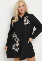 Czarna Koszulowa Sukienka z Wiskozy Zdobiona Kwiatowym Haftem Nalilsa. Czarne sukienki damskie Born2be, na co dzień, plus size, z aplikacjami, z wiskozy, eleganckie, bez kołnierzyka, plus size, bez ramiączek, mini, koszulowe. W wyprzedaży za 95.99 zł.