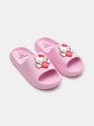 Klapki Hello Kitty - różowy. Czerwone klapki damskie Sinsay, bez wzorów, bez obcasa. Za 35.99 zł.