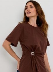 Koszulka z biżuteryjną aplikacją - brązowy. Brązowe t-shirty damskie Sinsay, l, z aplikacjami, bez kołnierzyka. Za 29.99 zł.